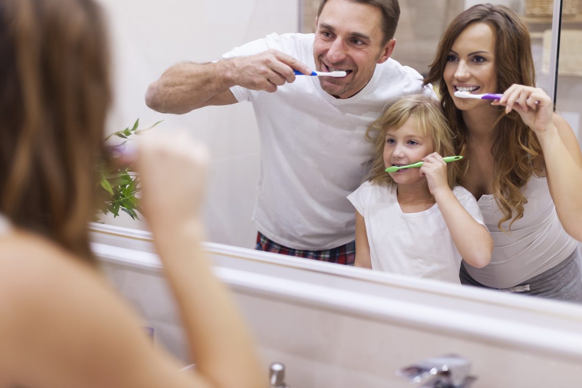 Healthy Oral Habits for the Whole Family